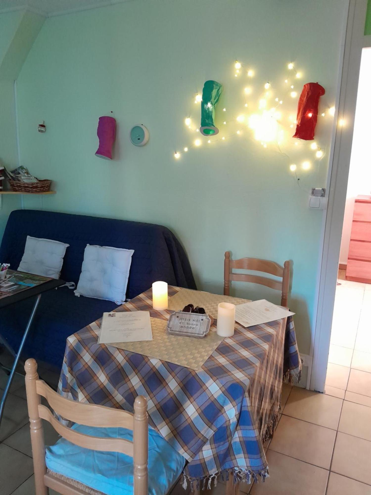 Chez Josie, Gîte et jardin privé, indépendant, calme, parking gratuit, Francheville  Exterior foto